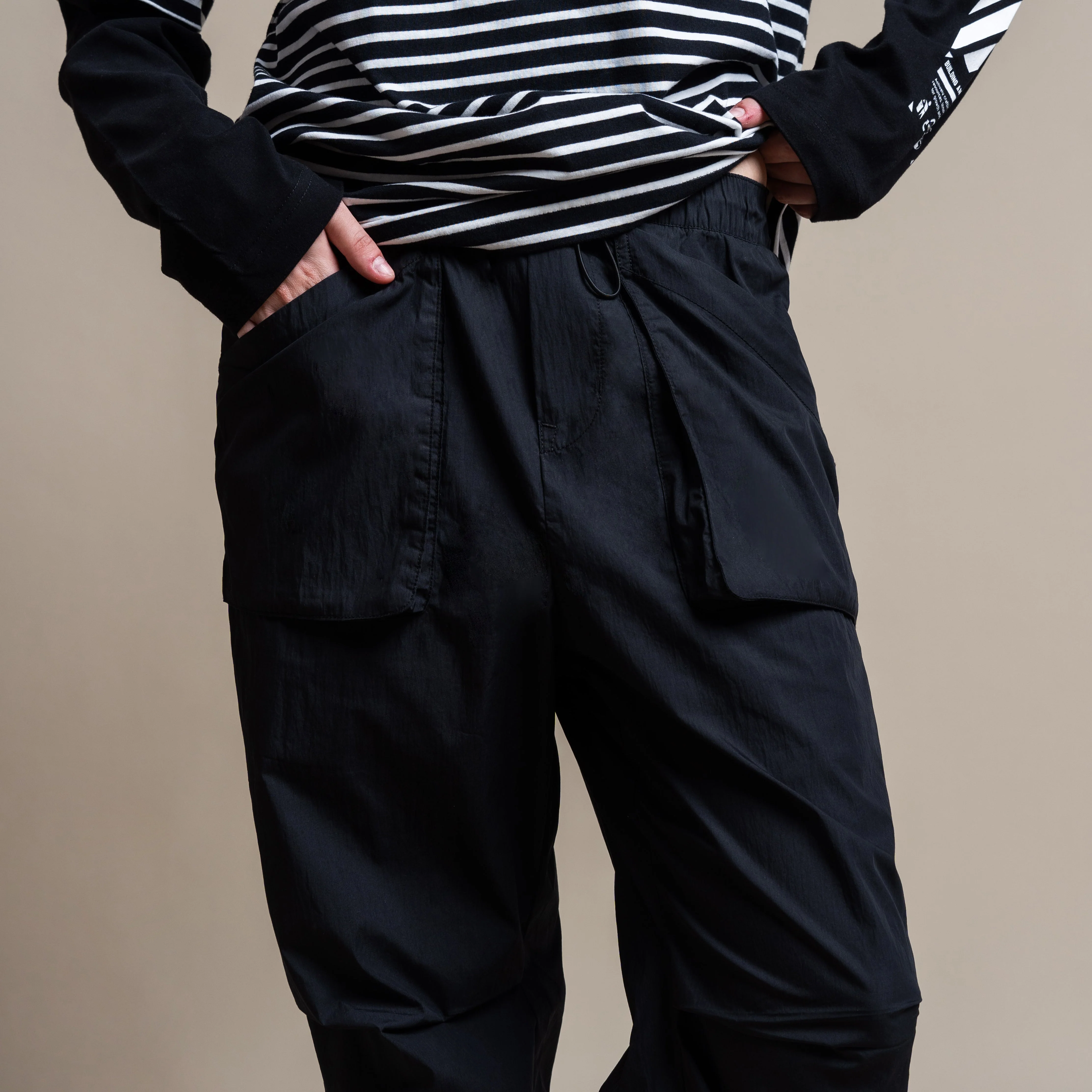 C by camel active Unisex Pull-On Parachute Trousers - Baggy Fit Premium Cotton Blend Black Long Pants 300-AW24C0912 - Image 4
